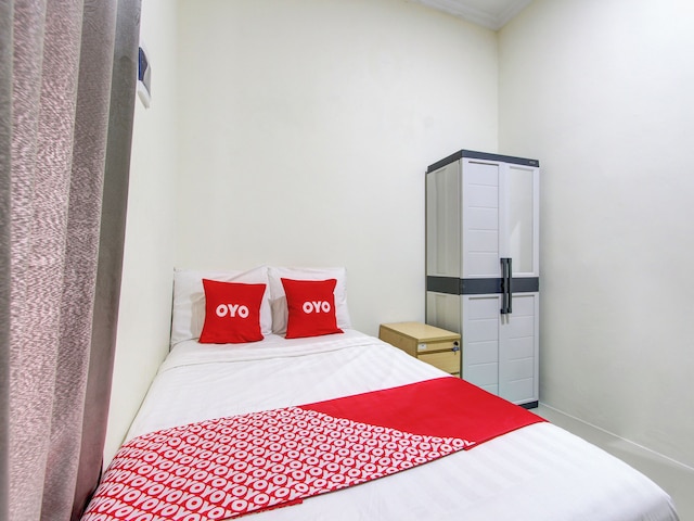 OYO  92477 アヌグラ コステル シャリア