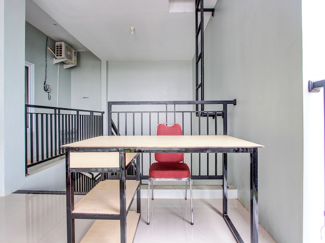 OYO  92477 アヌグラ コステル シャリア