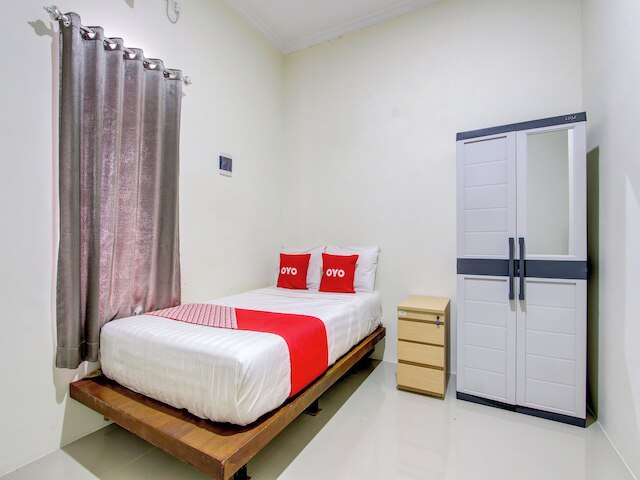 OYO  92477 アヌグラ コステル シャリア