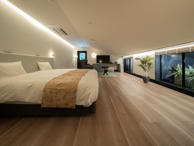 LONGINGHOUSE 旧軽井沢・諏訪ノ森