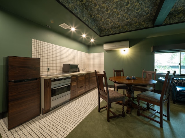 LONGINGHOUSE 旧軽井沢・諏訪ノ森