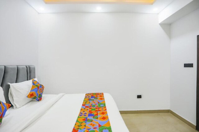 ホテル ザ・ラサ カンティ ナガール