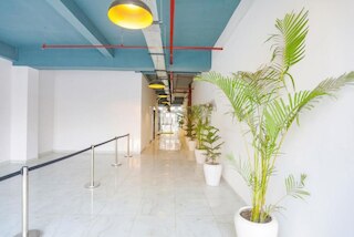 ホテル ザ・ラサ カンティ ナガール