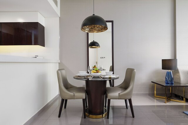 メゾン・プリヴェ - ビジネスベイの素晴らしいアパートメントの大きなバルコニー