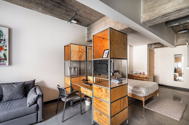 トリバーフロレンシア