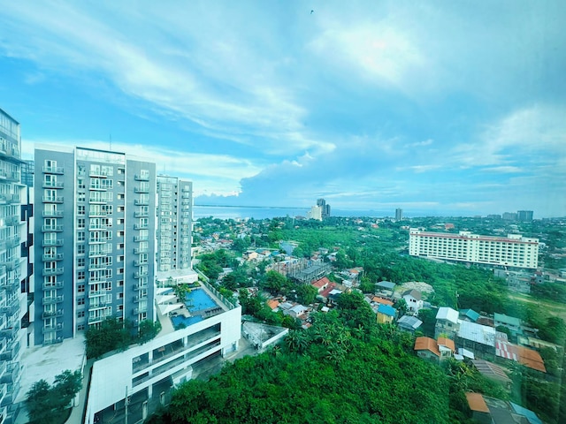 8 ニュータウンブルバード バイ ハイブルームズ