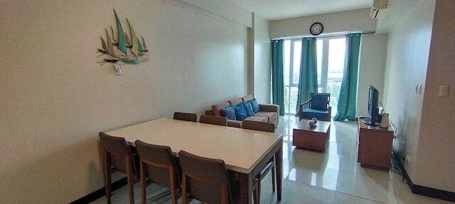 8 ニュータウンブルバード バイ ハイブルームズ