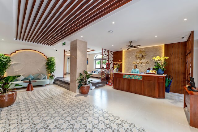 アミナ ランタナ ホイアン ホテル アンド スパ