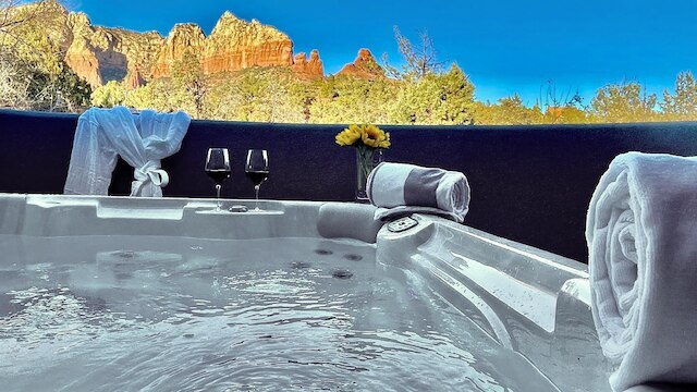 デザイナー ビュー ヴィラ - ルーフトップ 360 ビュー デック ホット タブ