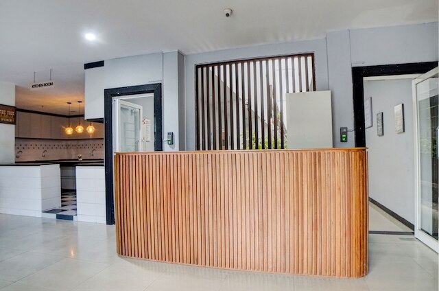 ホテル O ファイネスト ハウス ニア アンプラス バス ターミナル