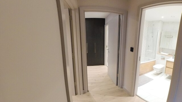 ラグジュアリー スタニング  2ベッド アパートメント シティ センター