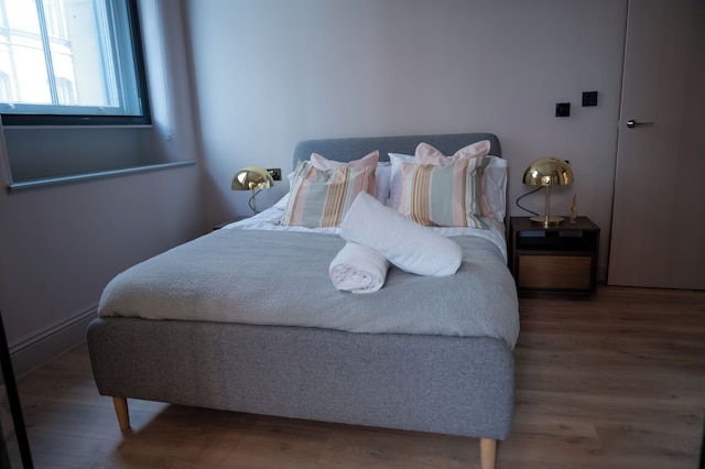 ラグジュアリー スタニング  2ベッド アパートメント シティ センター