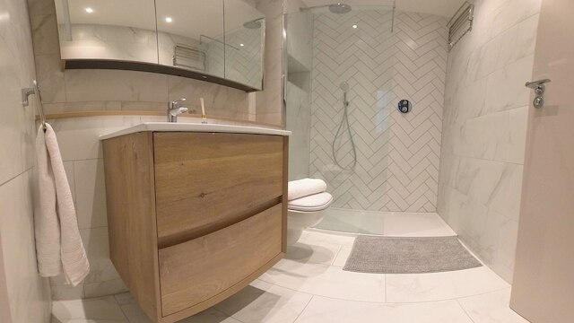 ラグジュアリー スタニング  2ベッド アパートメント シティ センター