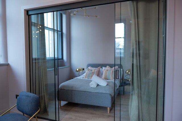 ラグジュアリー スタニング  2ベッド アパートメント シティ センター