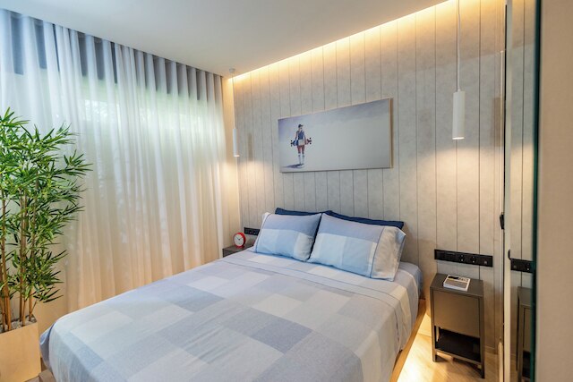 トリプルAアパートメンツ - アリストファノス20