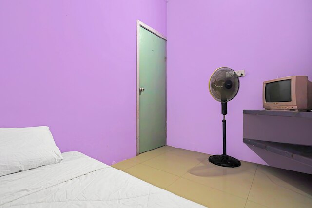 ホテル O パリ シャリア ニア テンパット マカン パギ ソレ ノヒル