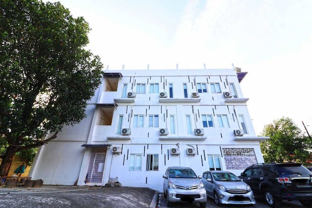 ルマ・カユ・マニス・ビンタロ