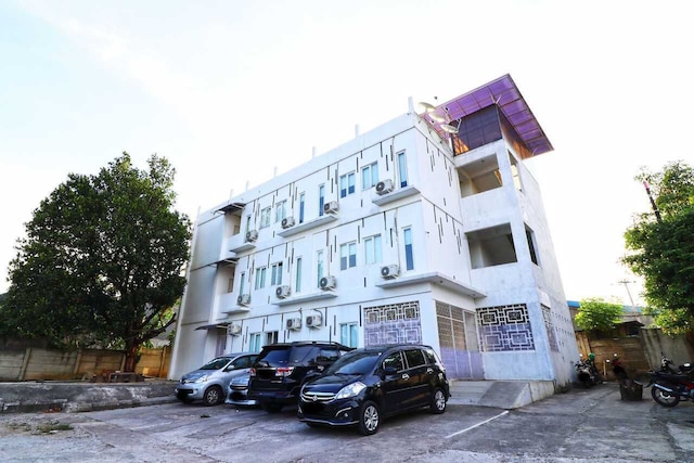 ルマ・カユ・マニス・ビンタロ