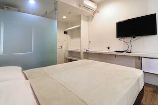 ルマ・カユ・マニス・ビンタロ