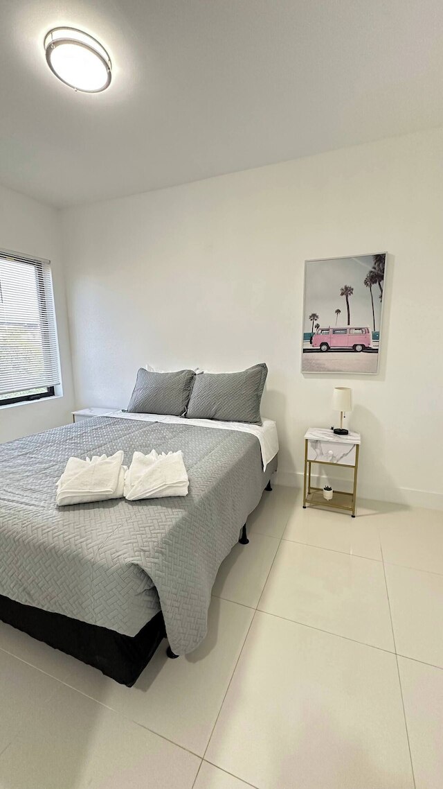 アロジオウィンウッドパーキングランドリーワイファイ