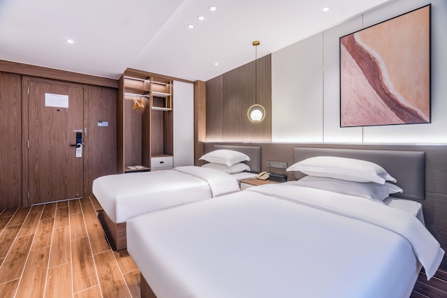 Ruifeng Hotel Railway Station Store