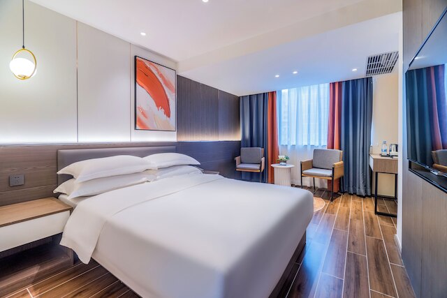 Ruifeng Hotel Railway Station Store