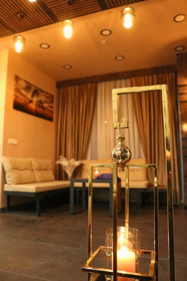 モネッザ マルテペ レジダンス