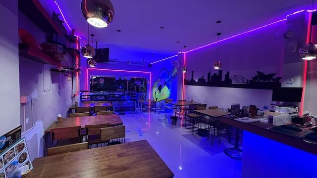 オルカ ゲストハウス バーとレストラン