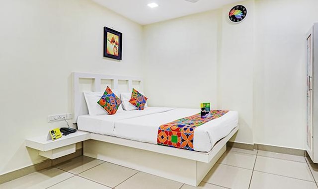 ファブホテル ザ ブラウン ツリー