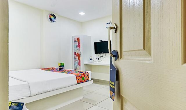 ファブホテル ザ ブラウン ツリー