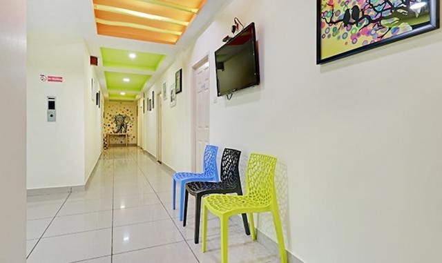 ファブホテル ザ ブラウン ツリー