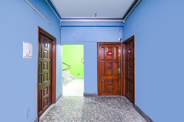 ファブエクスプレス カルナモイー リージェンシー