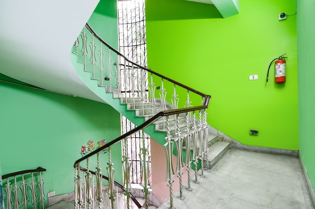 ファブエクスプレス カルナモイー リージェンシー