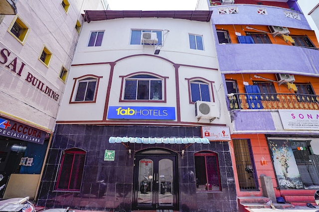 ファブエクスプレス ロイズ イン I