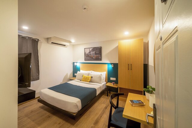 オリーブ ジップ リッチモンド サークル バイ エンバシー グループ