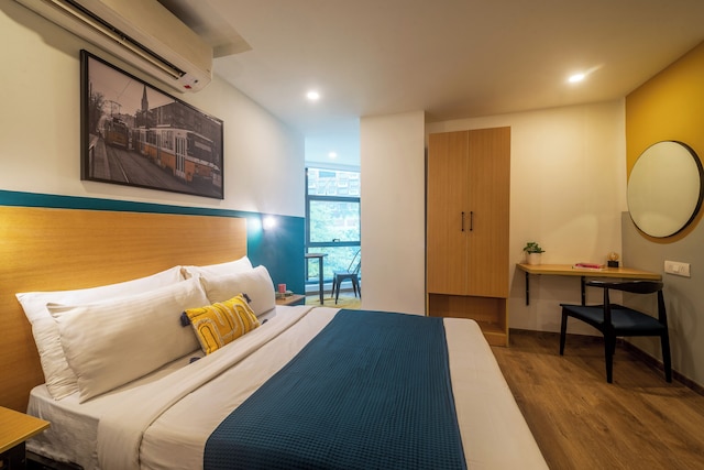 オリーブ ジップ リッチモンド サークル バイ エンバシー グループ