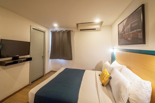 オリーブ ジップ リッチモンド サークル バイ エンバシー グループ