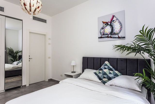 ビーチから歩いて行けるモダンなアパートメント