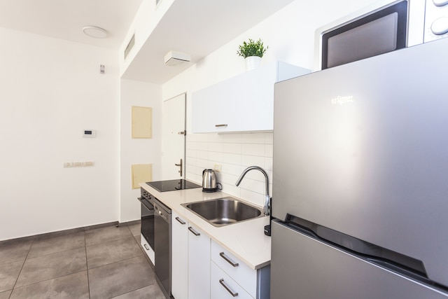 ビーチから歩いて行けるモダンなアパートメント