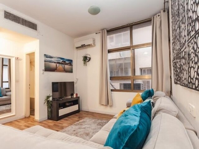 コージー ベン イェフダ ハイダウェイ-テル アビブ レンタル