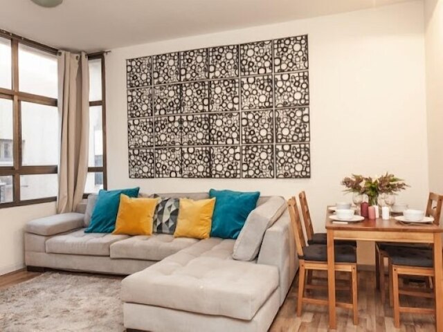 コージー ベン イェフダ ハイダウェイ-テル アビブ レンタル