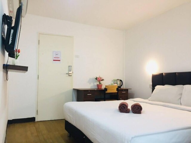 アウルズネストホステル