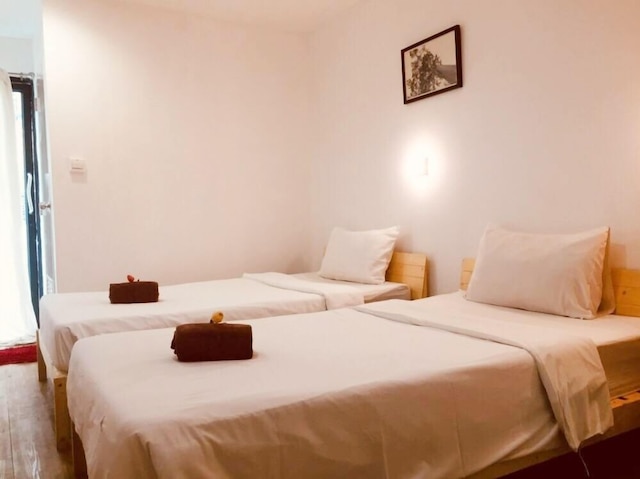 アウルズネストホステル