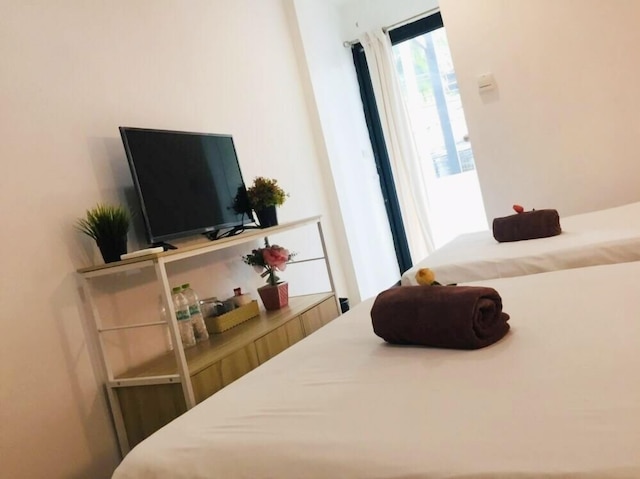 アウルズネストホステル