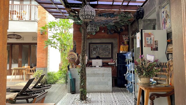 アルマスタウブド