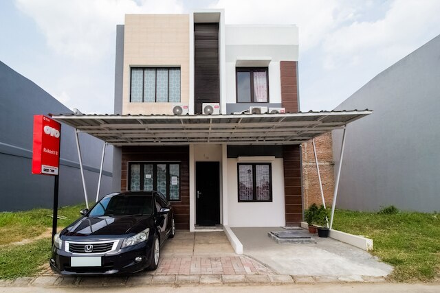 OYO  3256 ルコスト I8