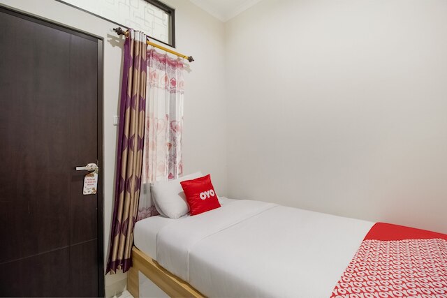 OYO  3256 ルコスト I8