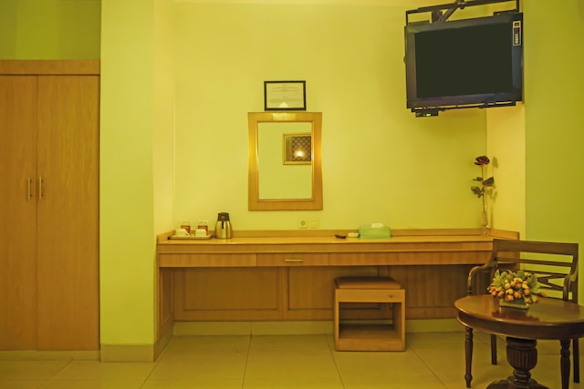 コレクション O 92690 ホテル リマス