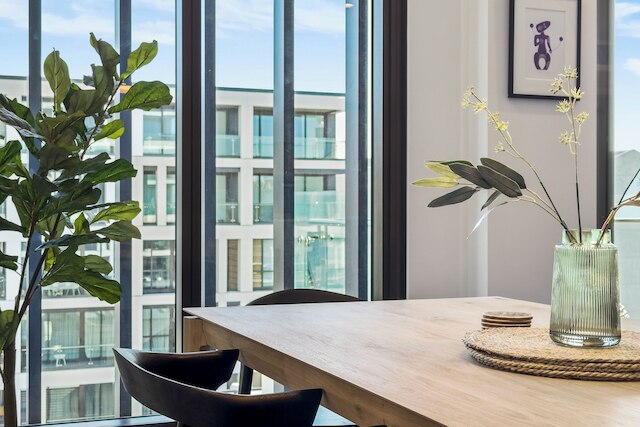 サニー&スペイシャス イン ワイニヤード クォーター