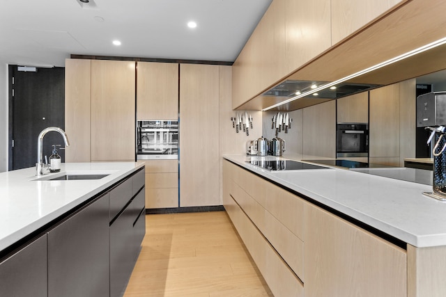 サニー&スペイシャス イン ワイニヤード クォーター